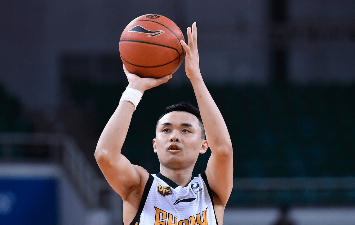 切尔西训练开放日，今晨主帅复盘引欢呼，CBA常规赛在即，身体对抗强度拉满的简单介绍