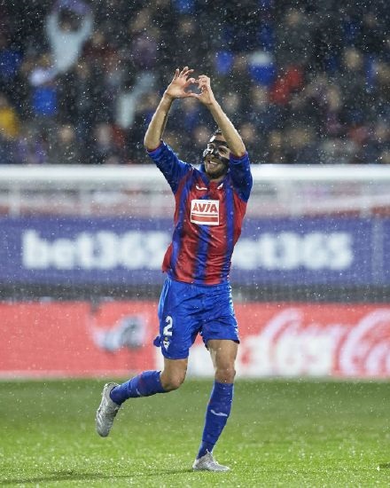 Ning爆冷击败西班牙队，战术调整引爆全场！的简单介绍