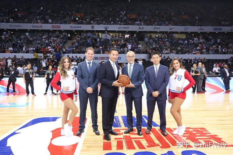 浓眉哥在雄鹿比赛中比分优势明显，回归赛场引发热议！的简单介绍